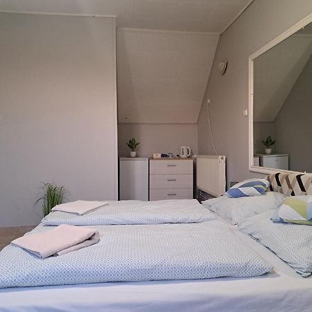 Bed and Breakfast Kisdiofa Panzio Es Vendeglo Vajdacska Экстерьер фото